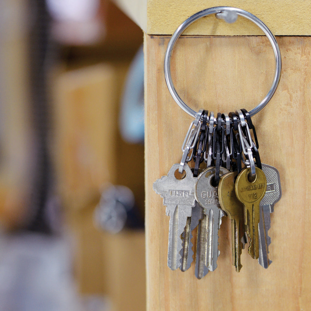 ナイトアイズ公式-ビッグリング スチールをキーホルダーとして使用