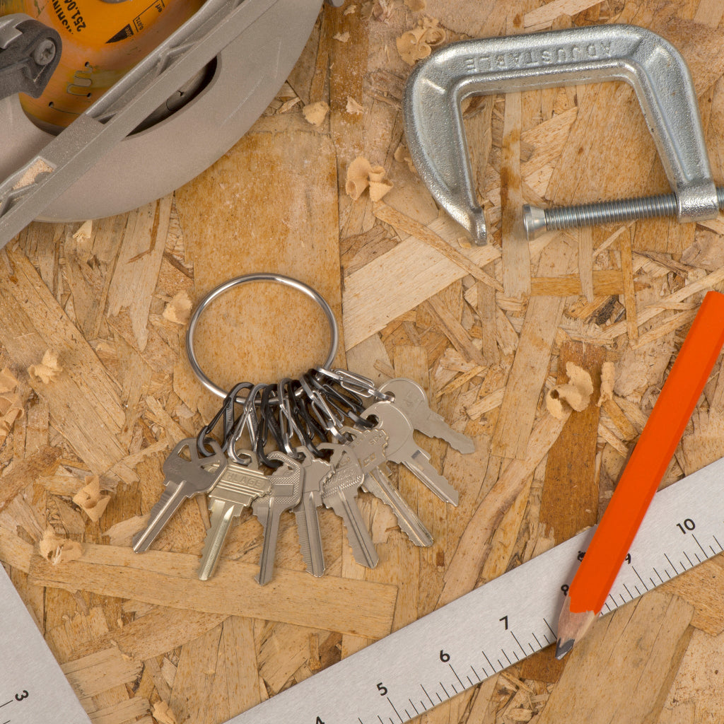 ナイトアイズ公式-ビッグリング スチールをキーリングとして使用