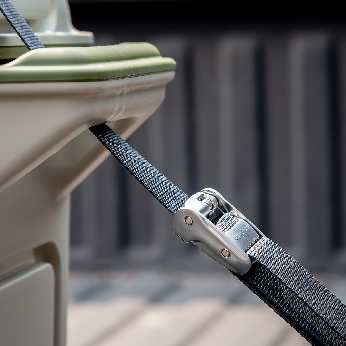 デュアルカムジャム タイダウンストラップ 8フィート