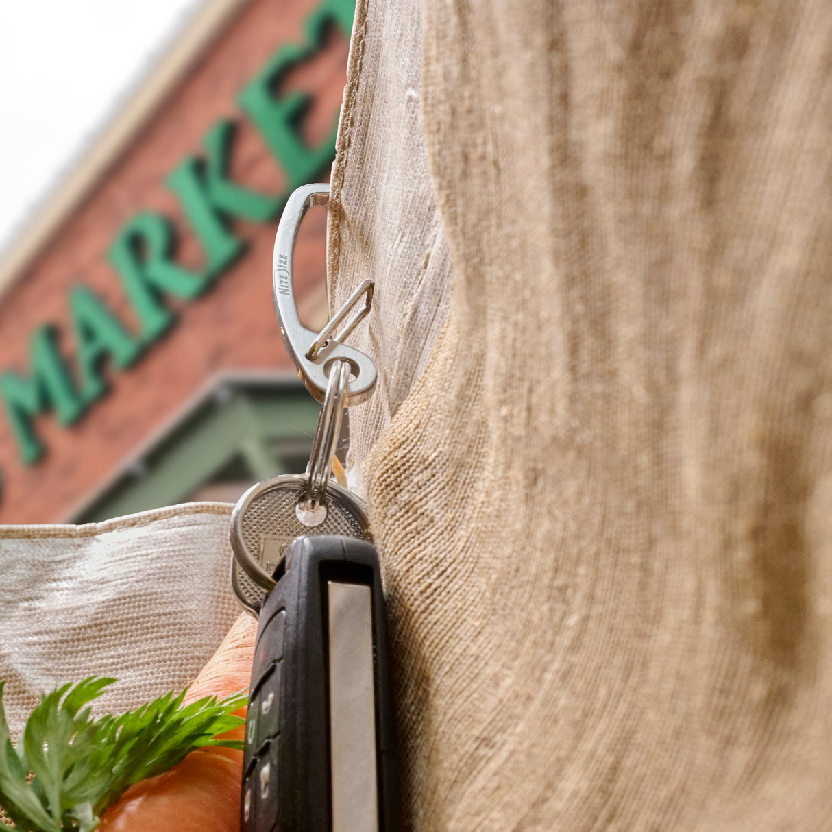 ディープ ポケット カラビナー