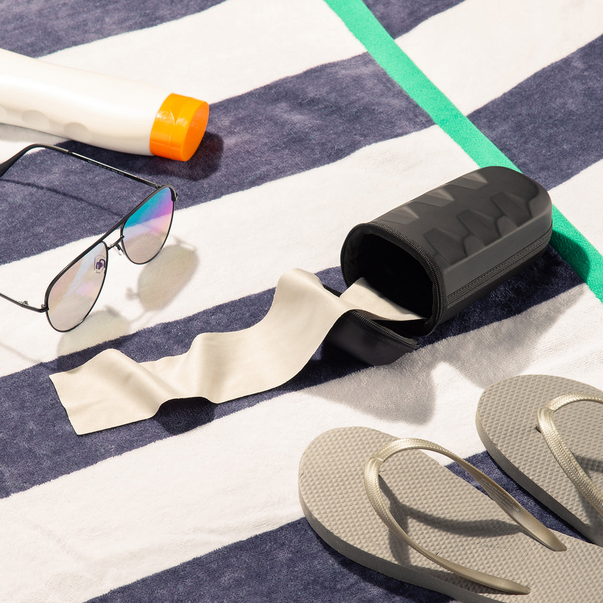 ハードシェル サングラスケースXL