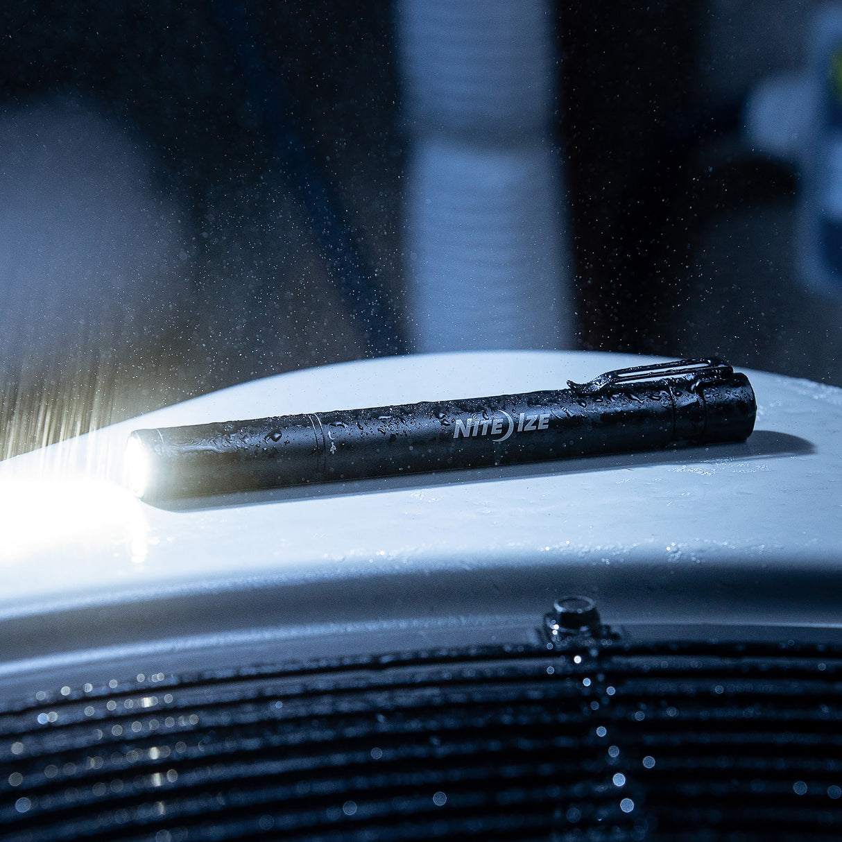 レイディアント リチャージャブルペンライト