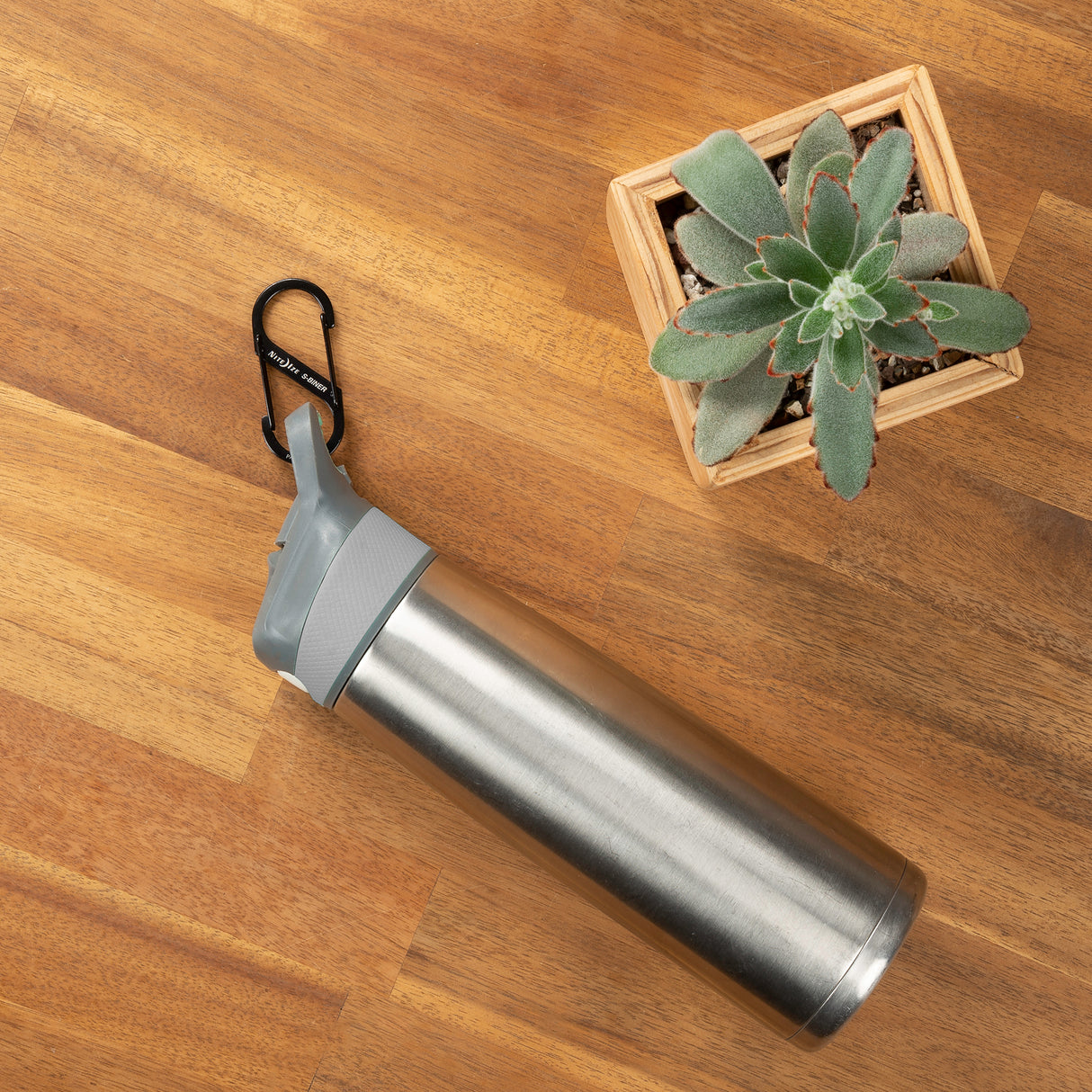 水筒を取り付けたエスビナー#3ブラック