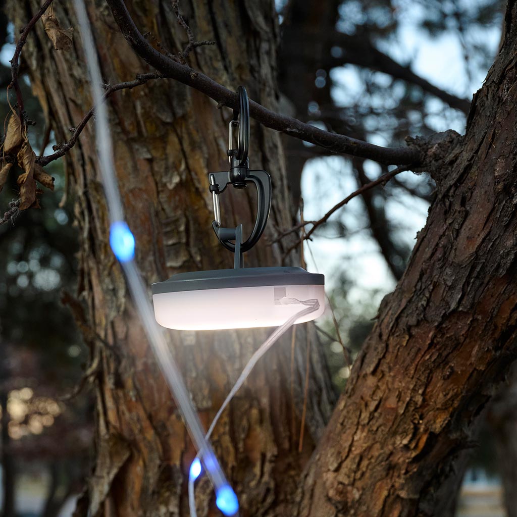 ランタンをぶら下げたエスビナー360°スライドロックカラビナー#4