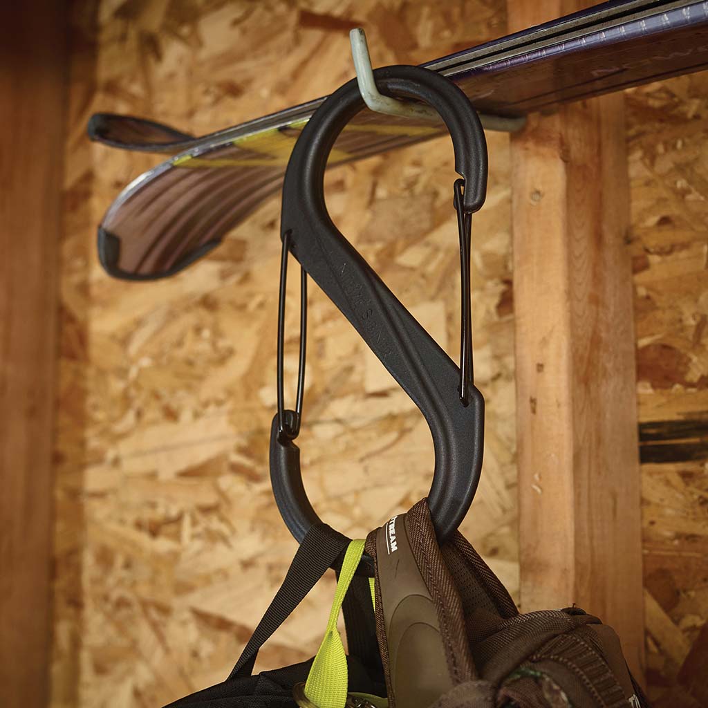 荷物を吊るしたエスビナープラスチック#10