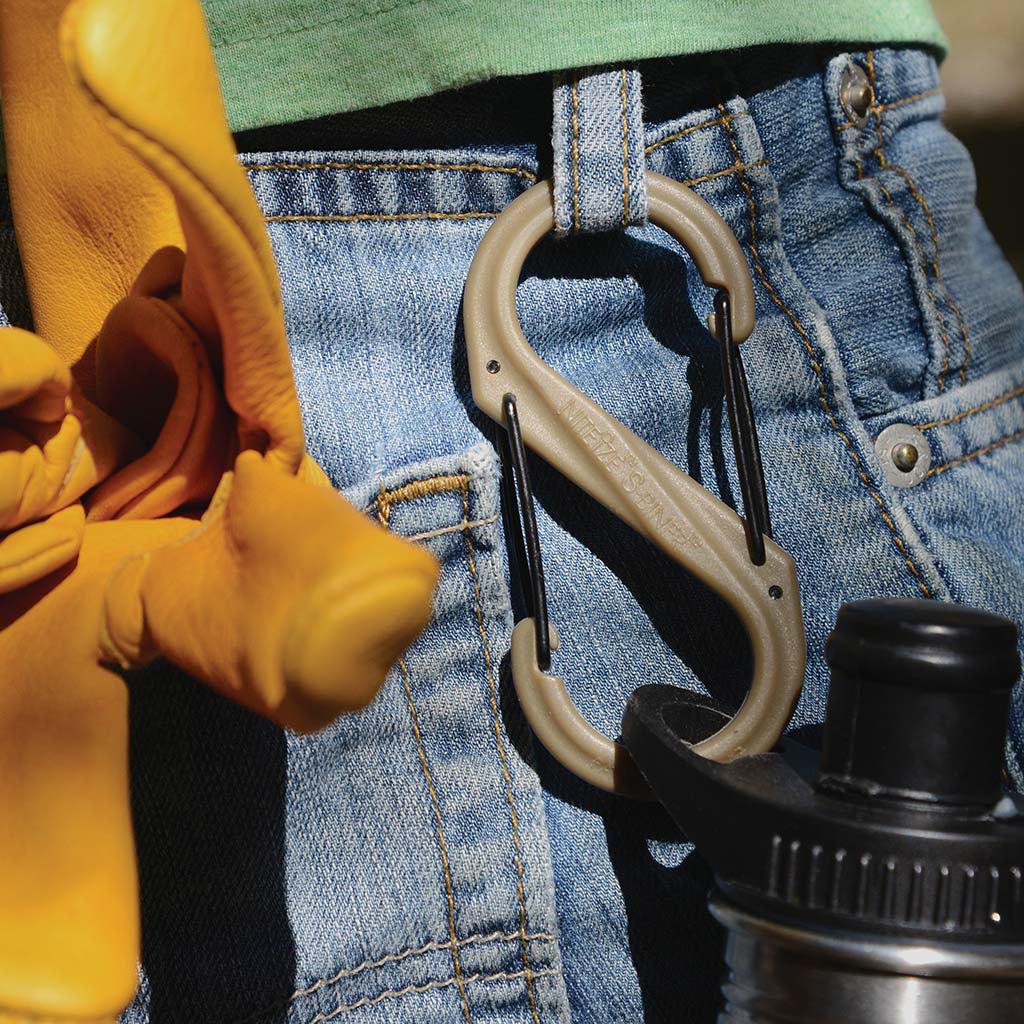 水筒をぶら下げたエスビナープラスチック#4コヨーテ