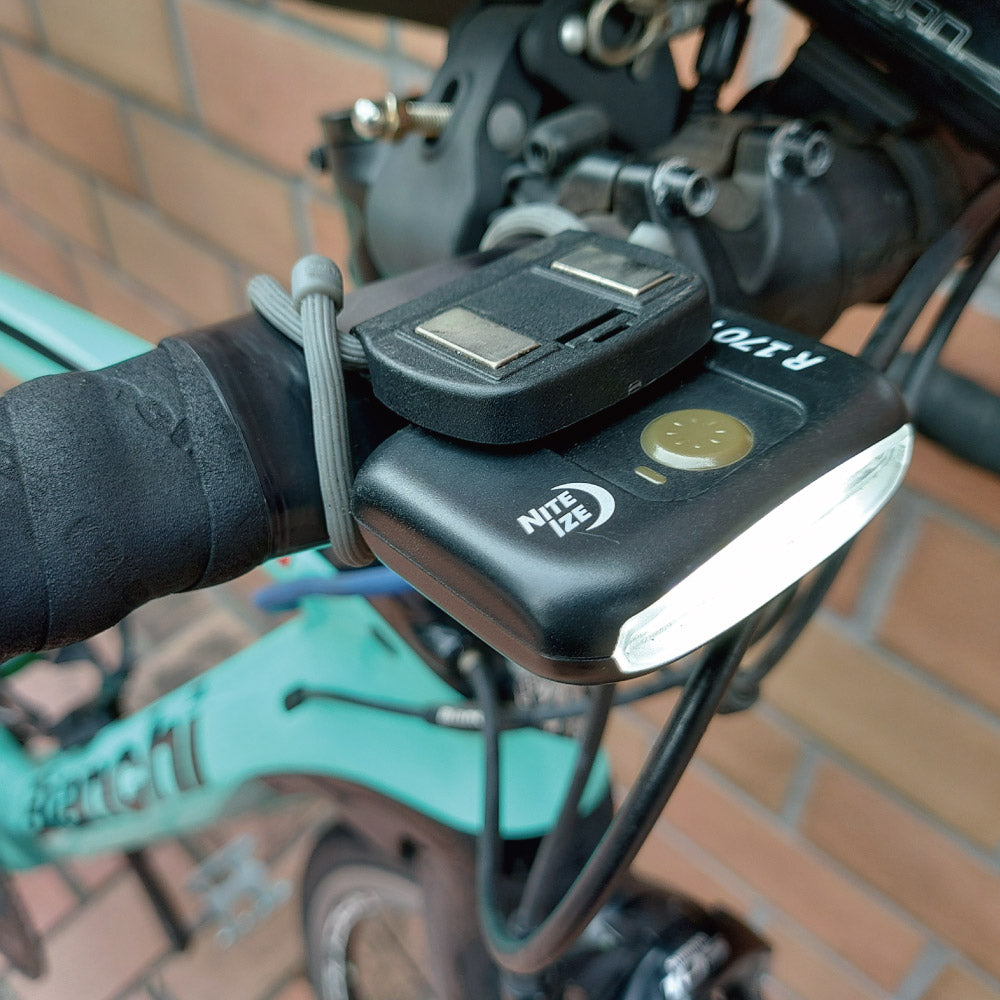 【残り1個】レイディアント170リチャージャブル タスクライト