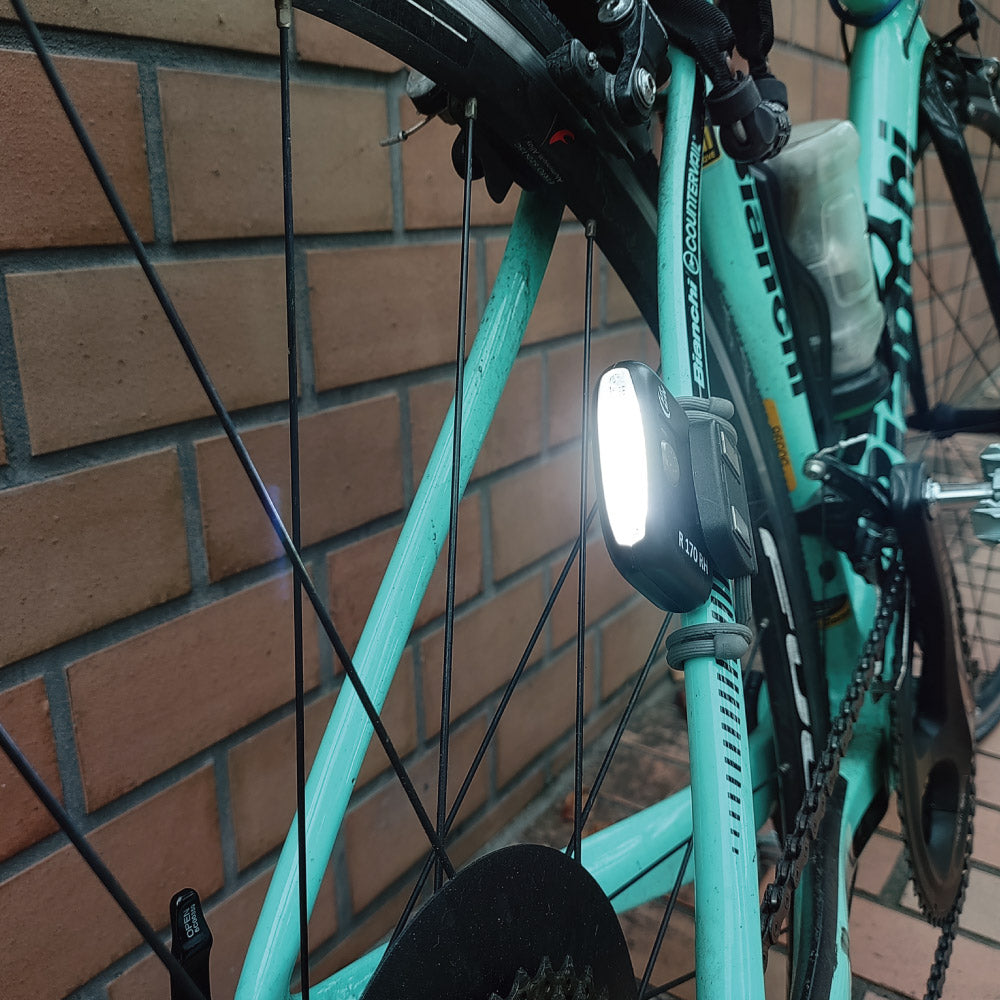 【残り1個】レイディアント170リチャージャブル タスクライト